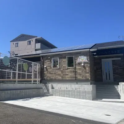 園舎の外観写真